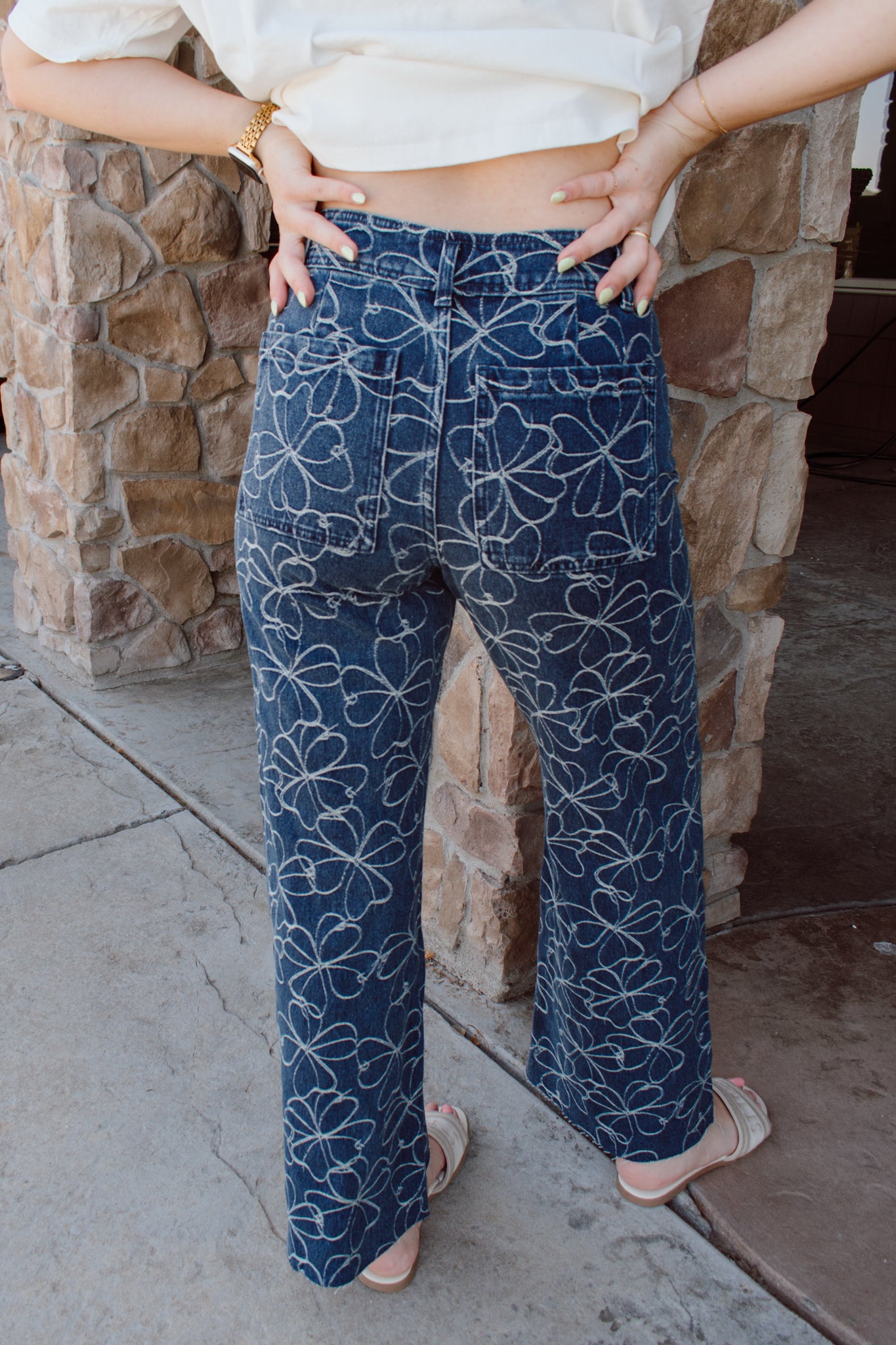 Lonnie Embroidered Jeans
