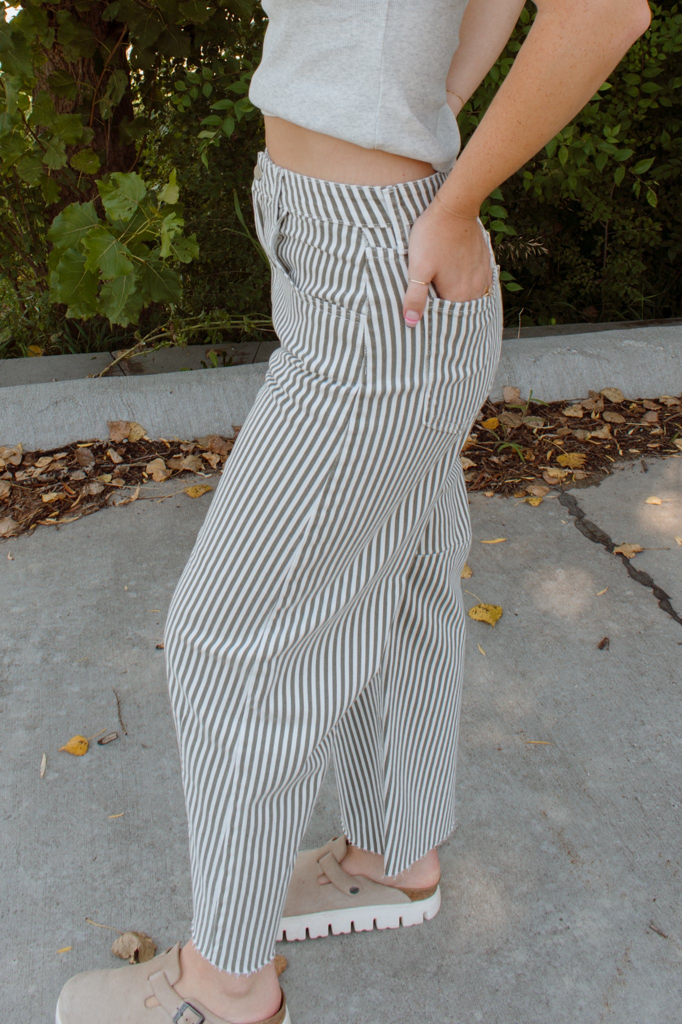 Striped Barrel Jeans | Olive
