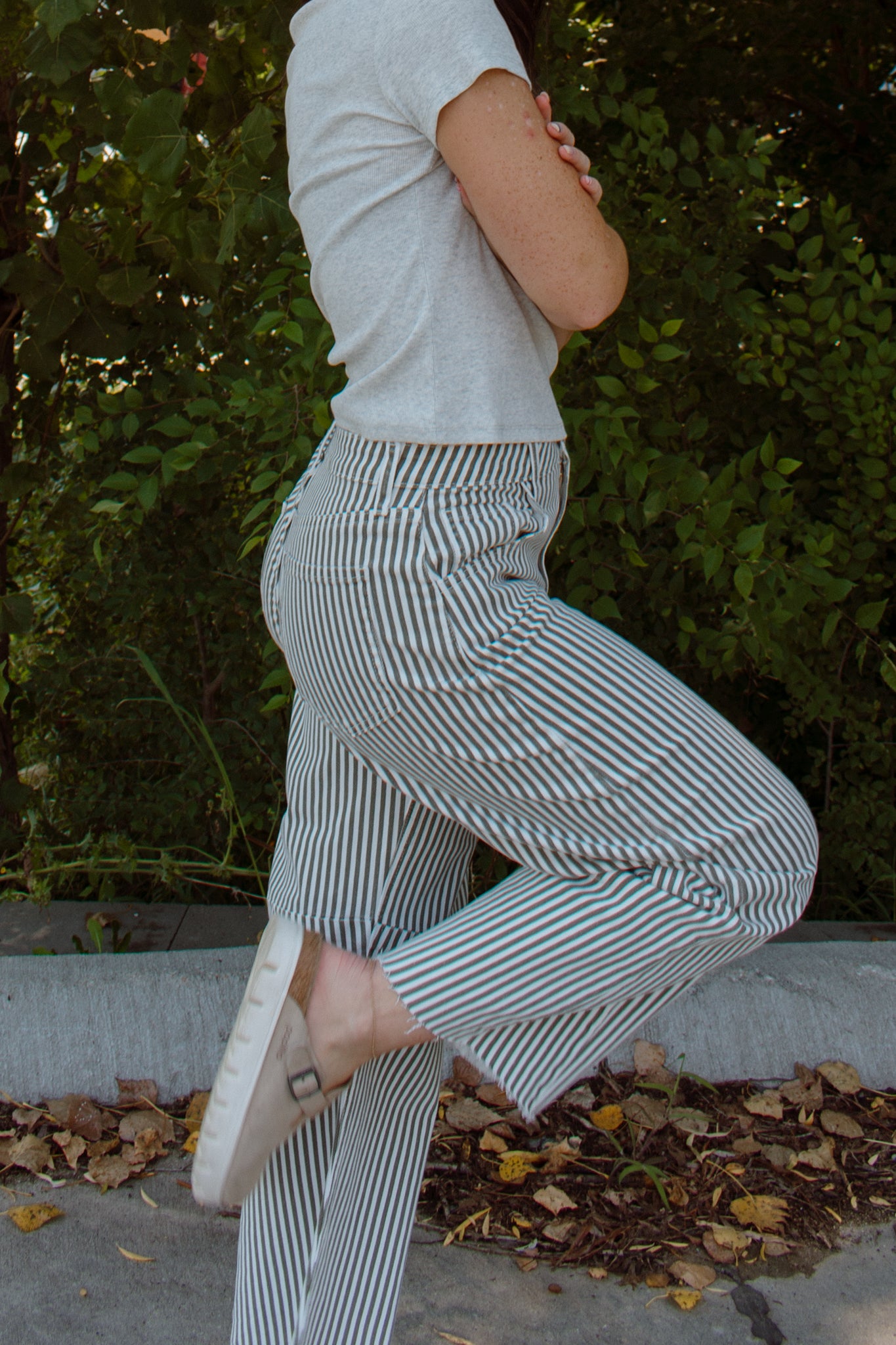 Striped Barrel Jeans | Olive