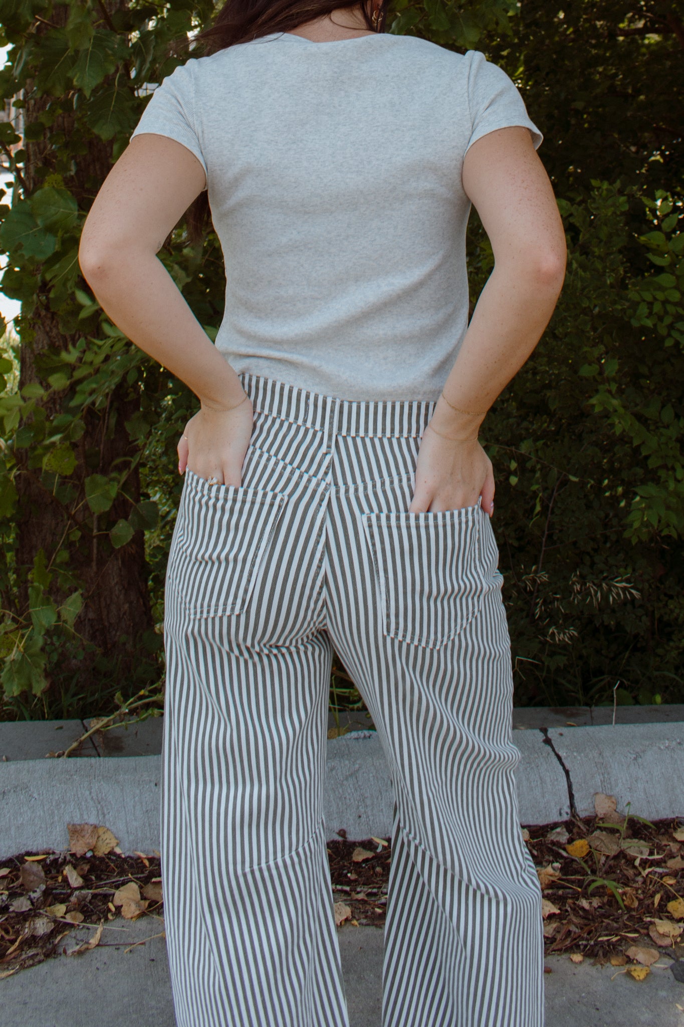Striped Barrel Jeans | Olive