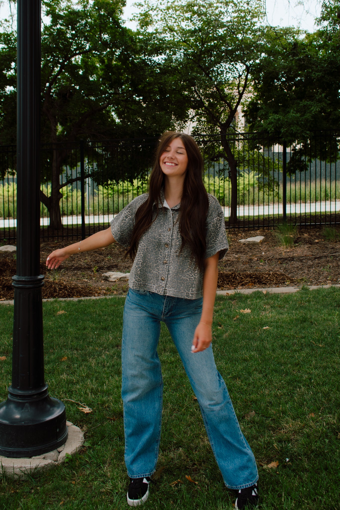 Relaxed Straight Jean | Medium Wash