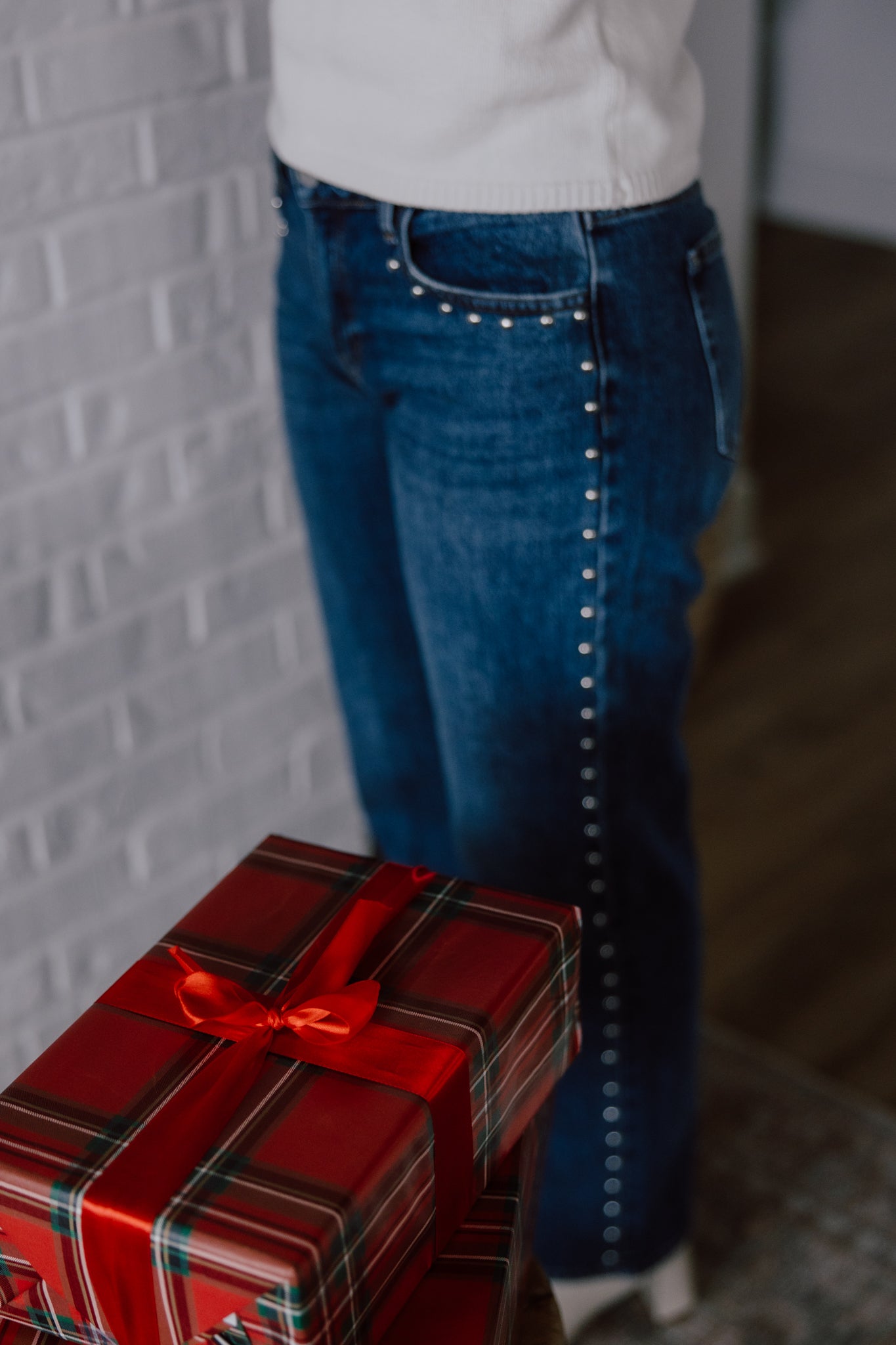 Low Rise Studded Baggy Jeans