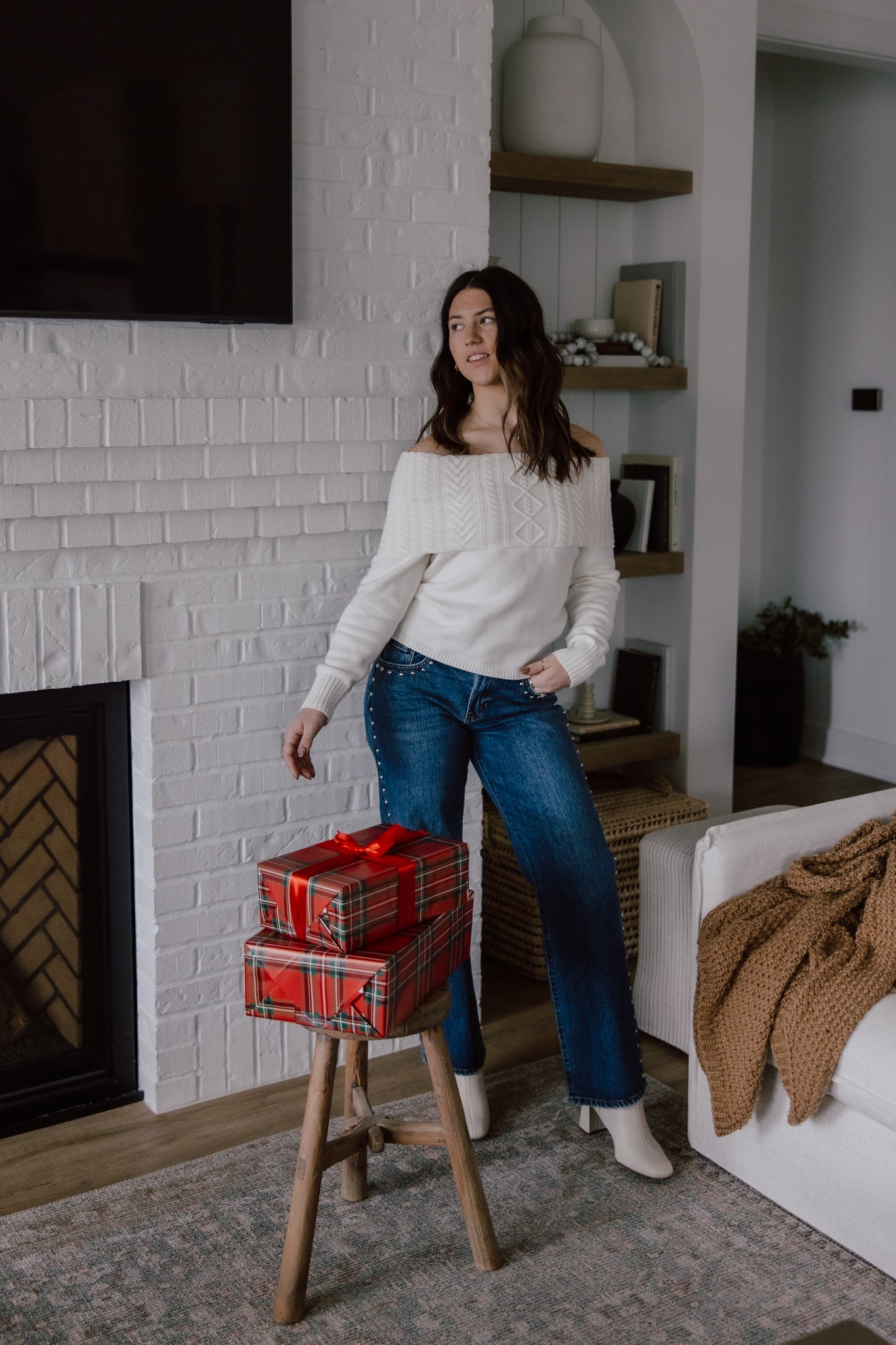 Low Rise Studded Baggy Jeans