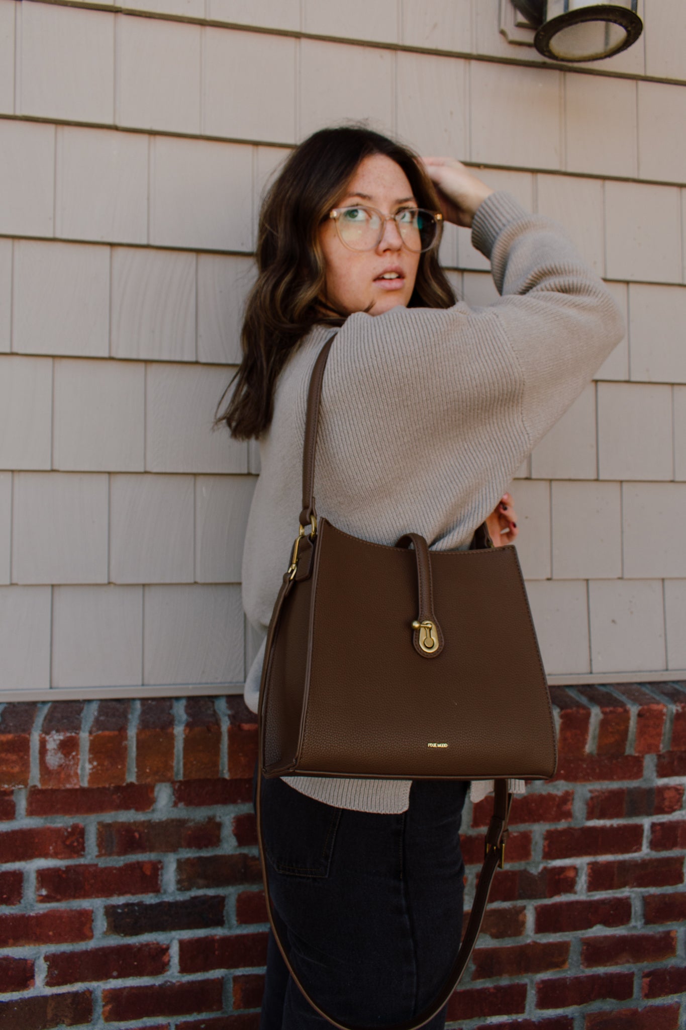 Lock Shoulder Bag | Medium Espresso