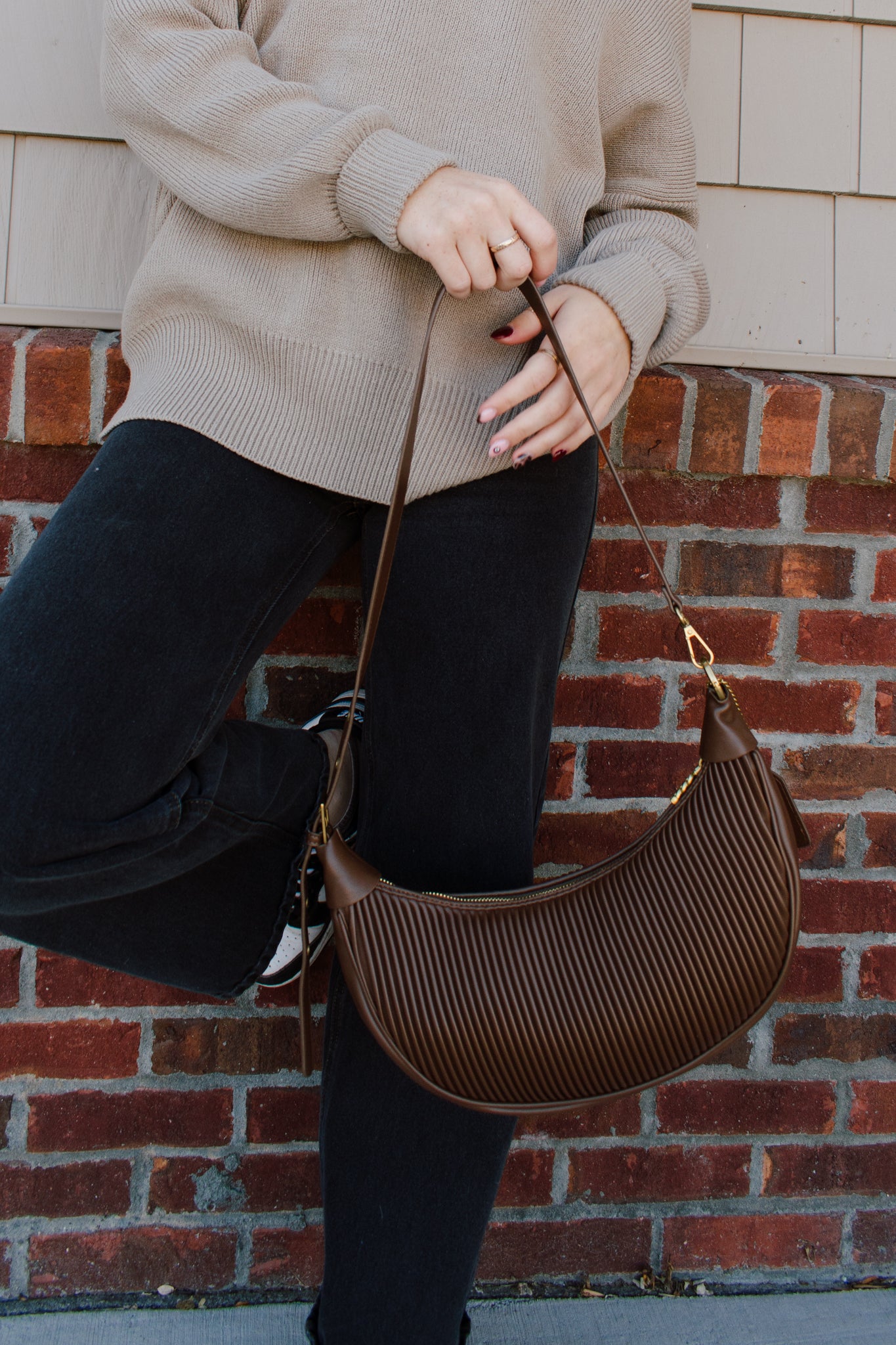 Crescent Pleated Bag | Espresso