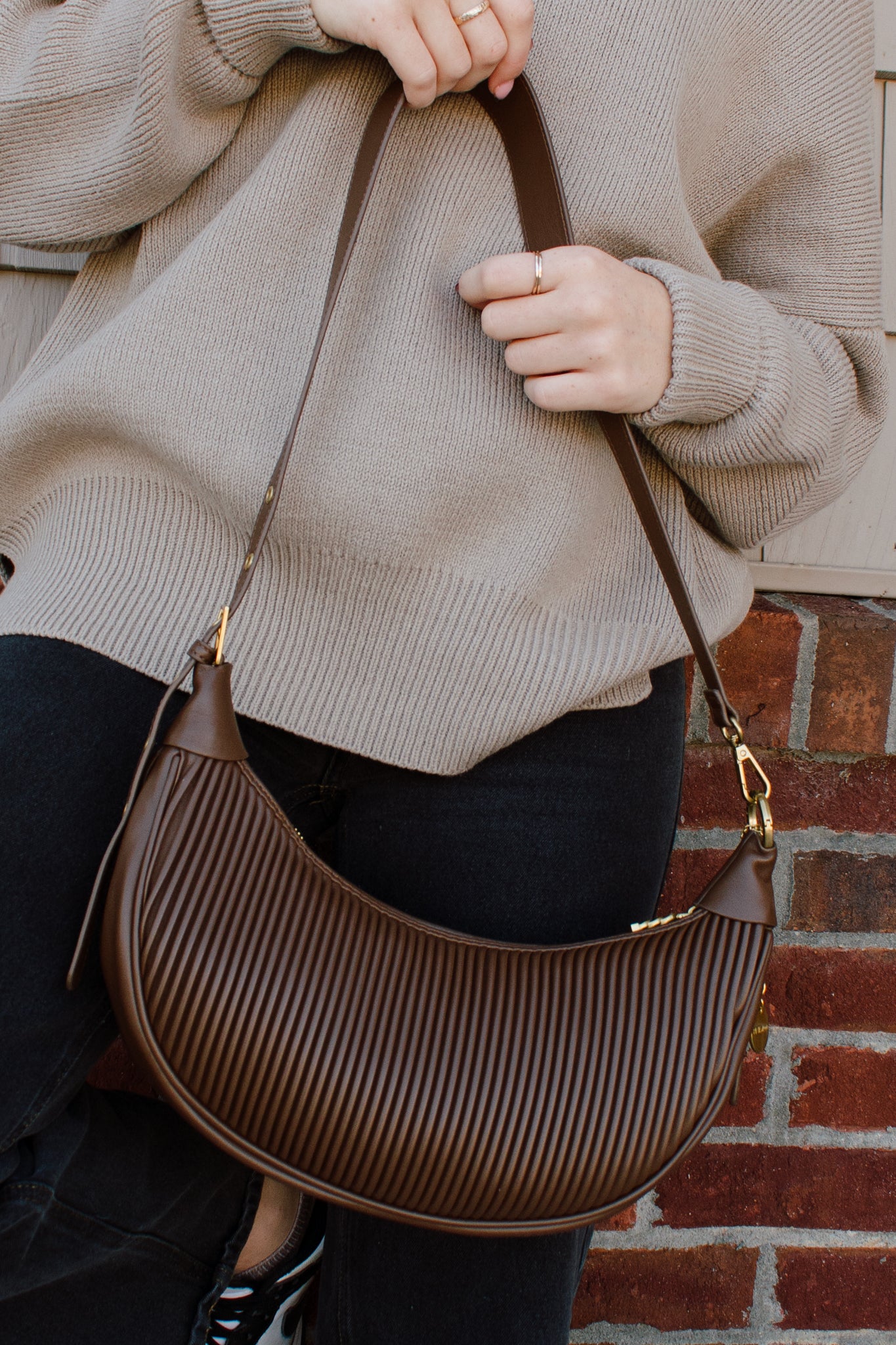 Crescent Pleated Bag | Espresso