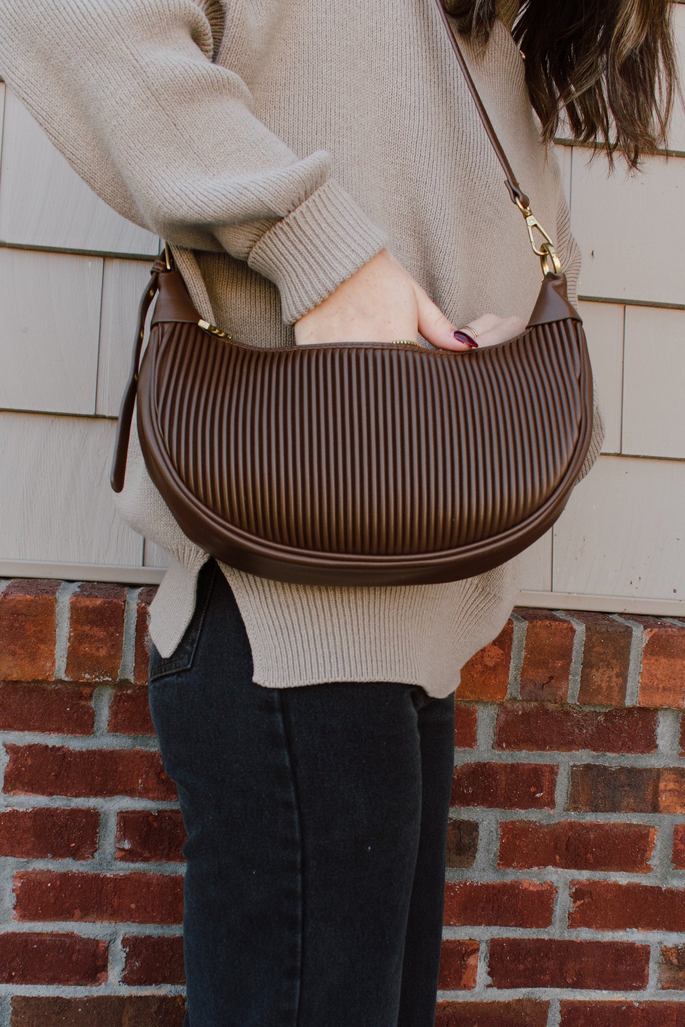 Crescent Pleated Bag | Espresso