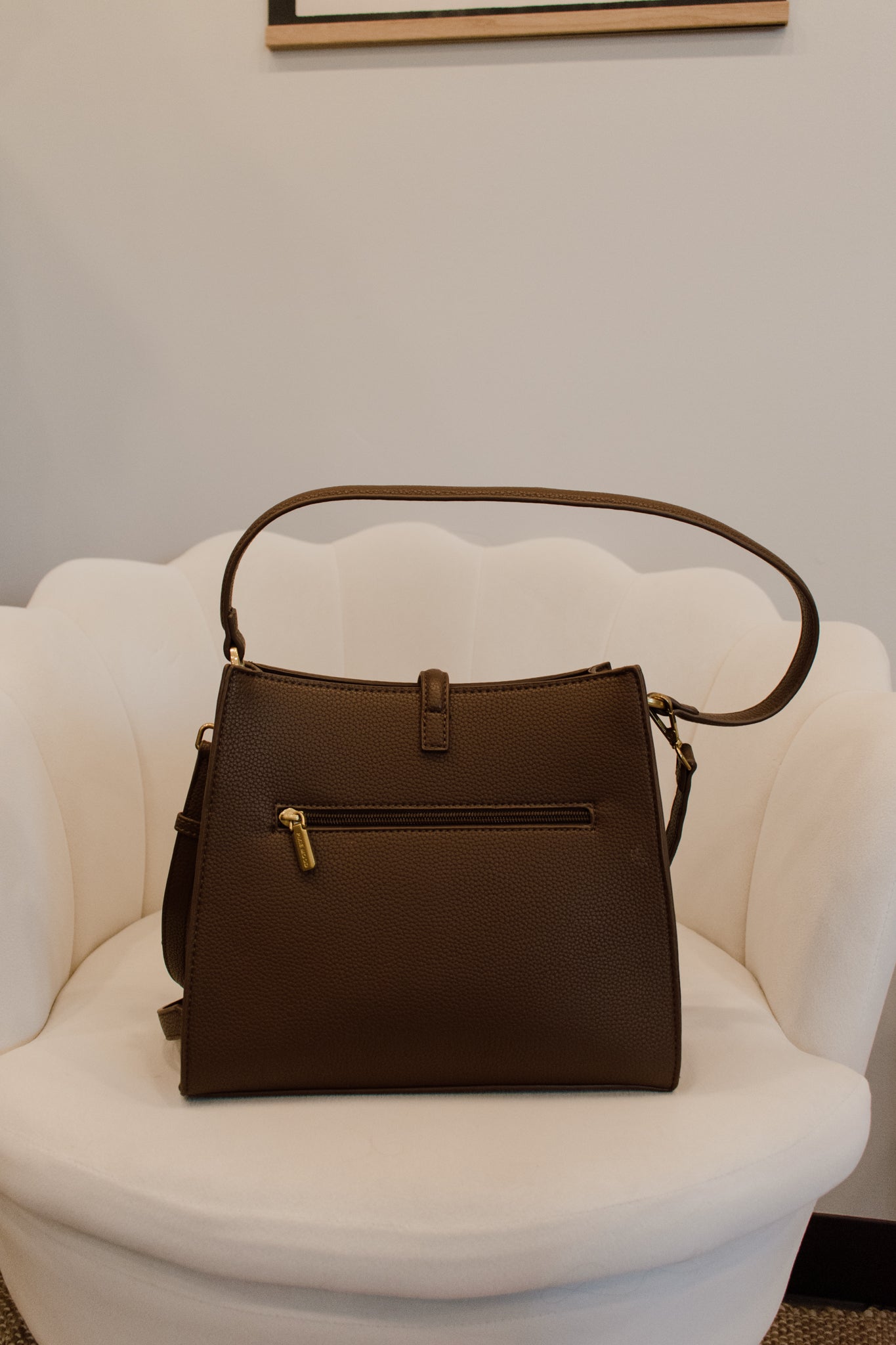 Lock Shoulder Bag | Medium Espresso